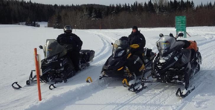 Mauricie: La SQ interpelle les motoneigistes