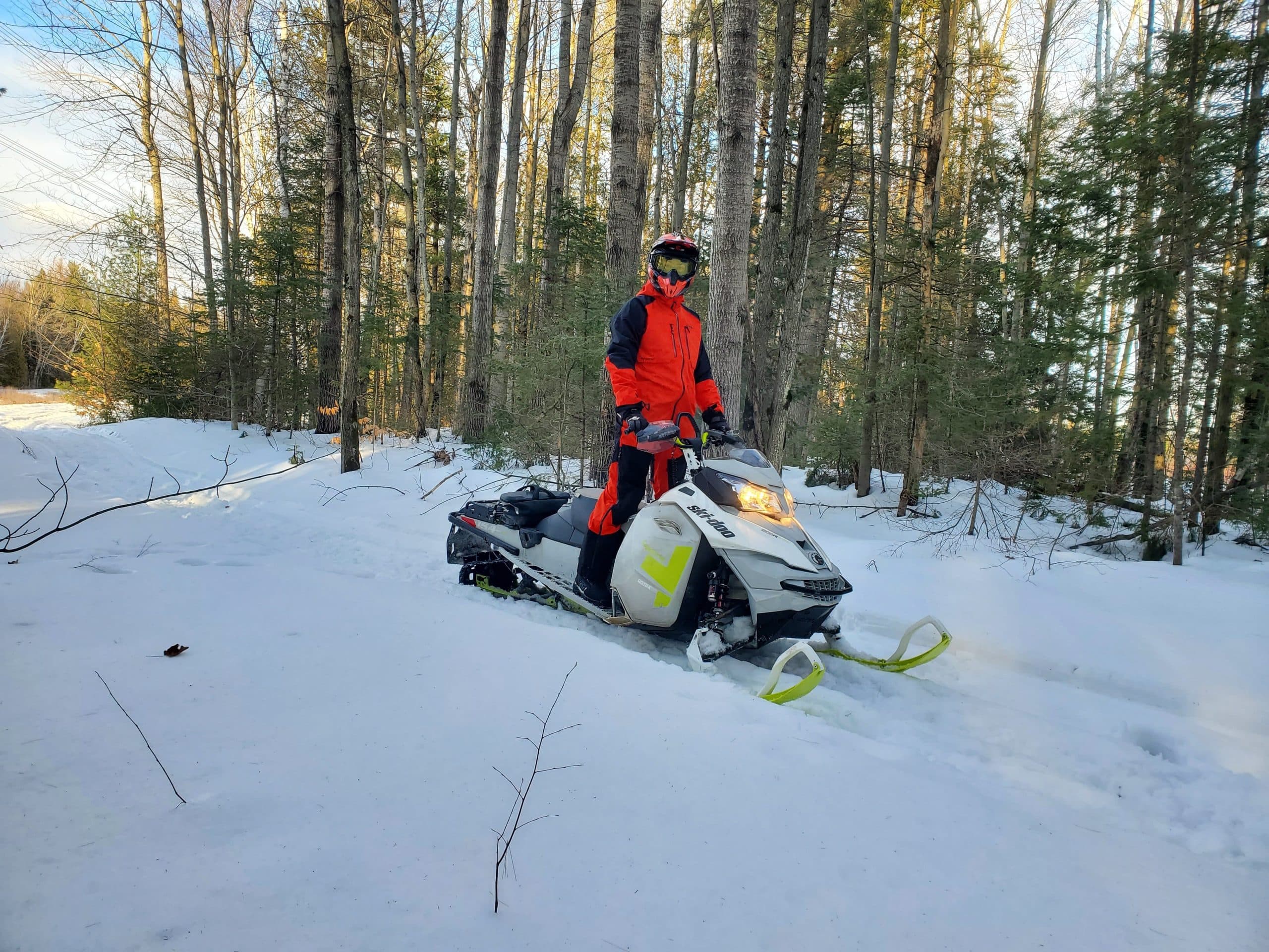 Essai de l’habit à une-pièce Ether Mono Suit de 509 : flexibilité, protection et confort hivernal