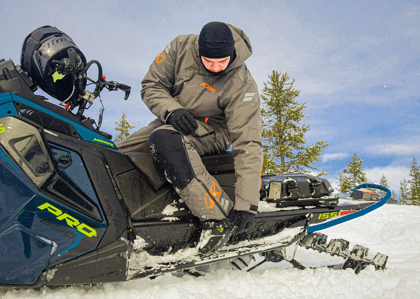 Monosuit Railslide, gants et bottes BOA : Revue complète d’équipement KLIM