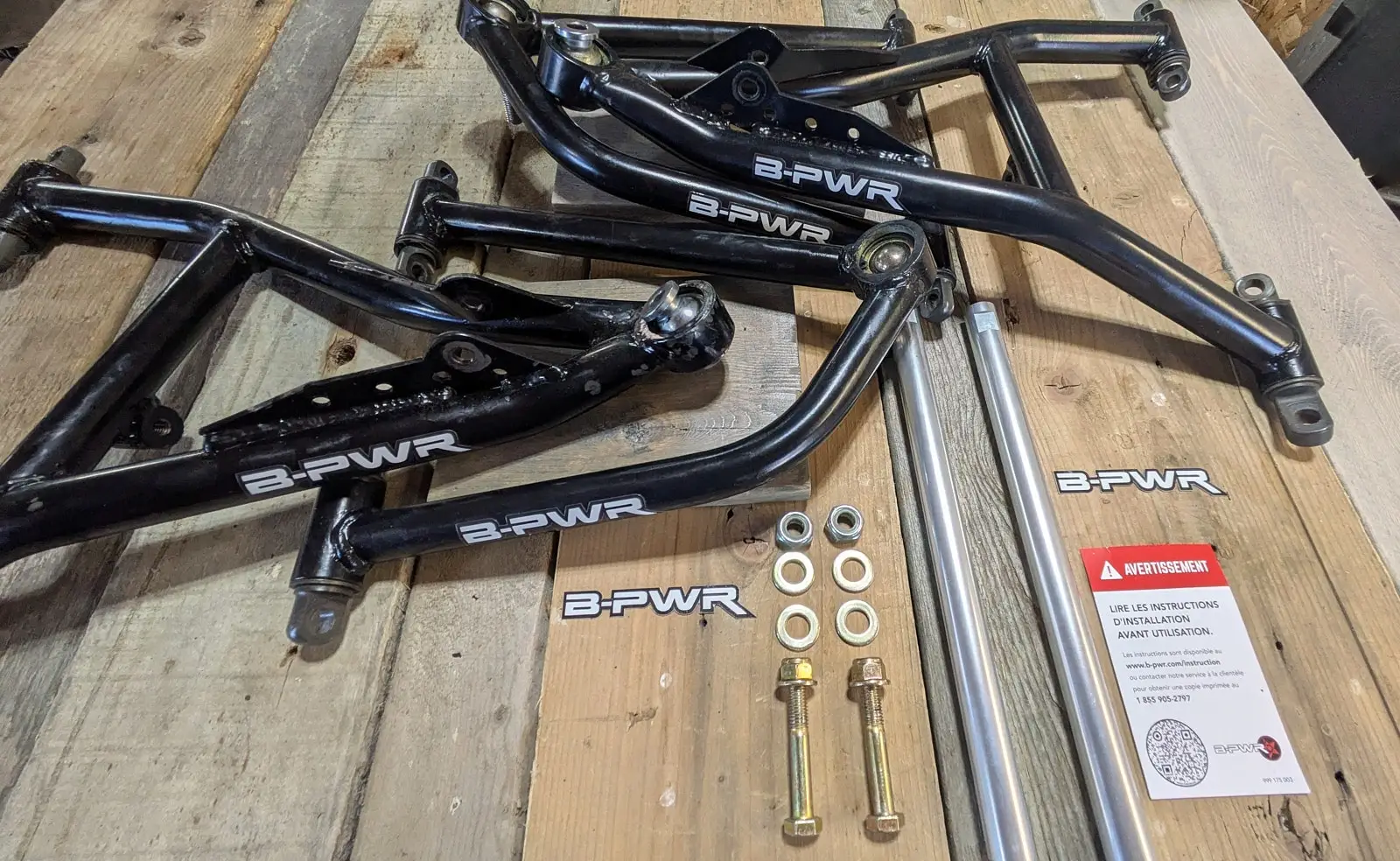 Améliorez votre motoneige avec des bras de suspension B-PWR : guide d’installation complet