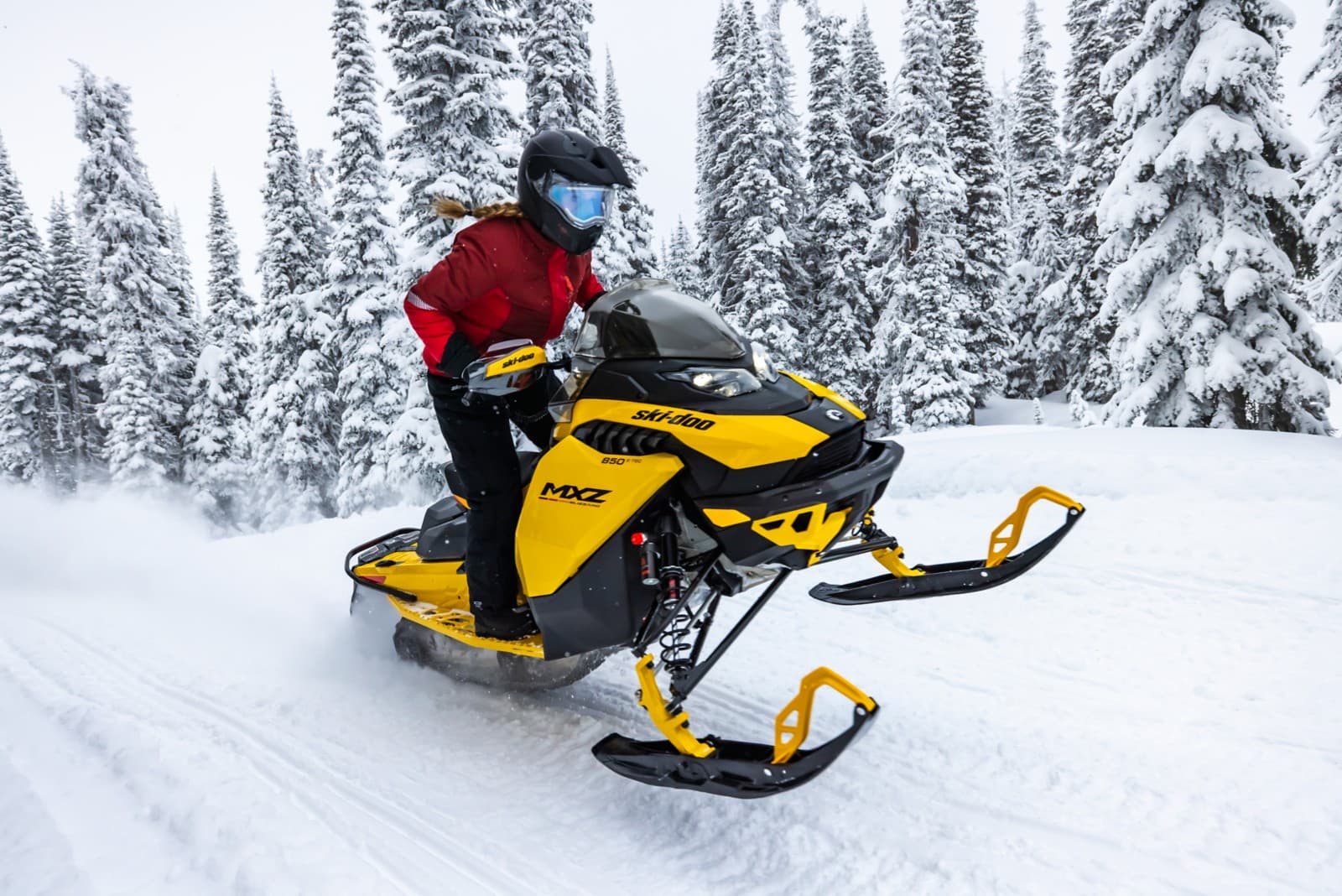 Ski-Doo 2023 : motoneiges de sentier