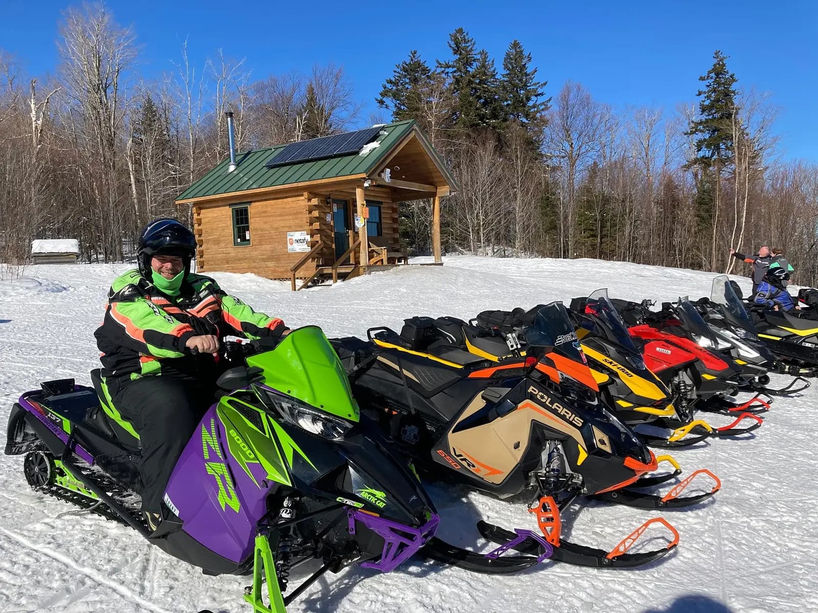 Iron Dog Brigade : plaisir de la motoneige et communauté