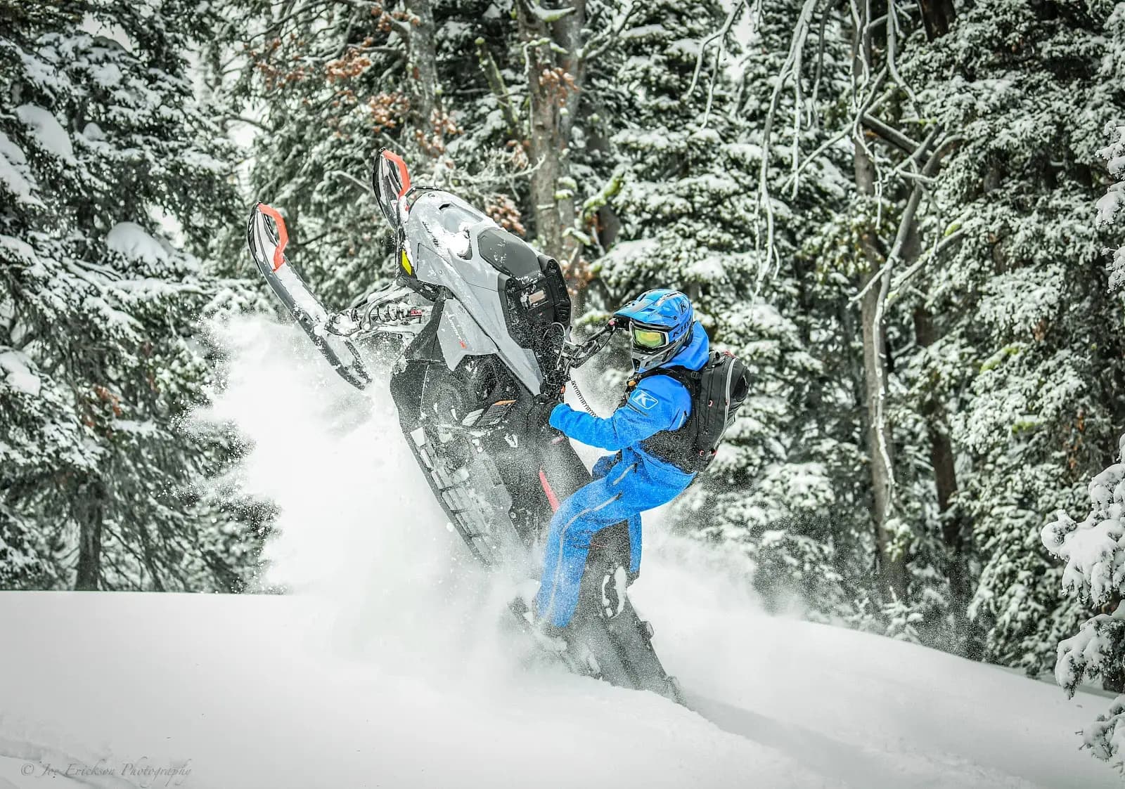 Ski-Doo Summit X 2026 : plus léger et plus robuste