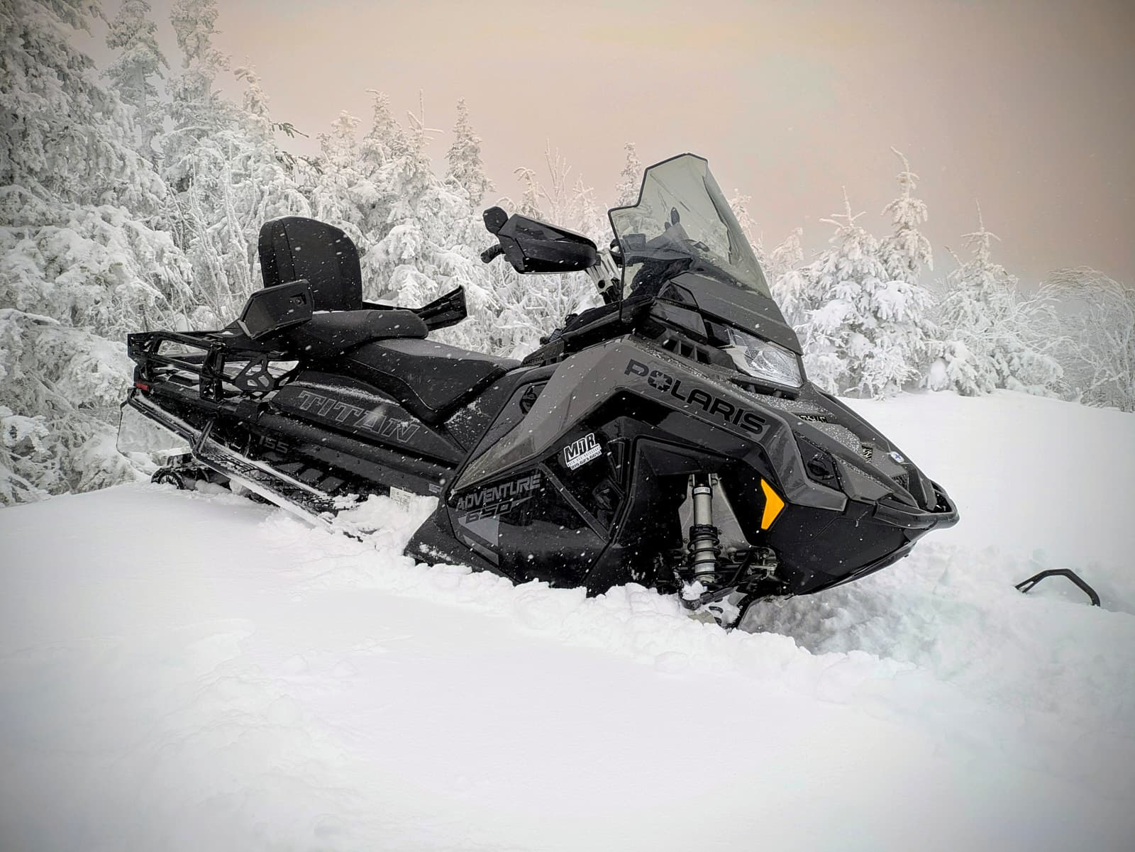 650 TITAN Adventure 2025 : une motoneige utilitaire qui allie puissance, confort et polyvalence